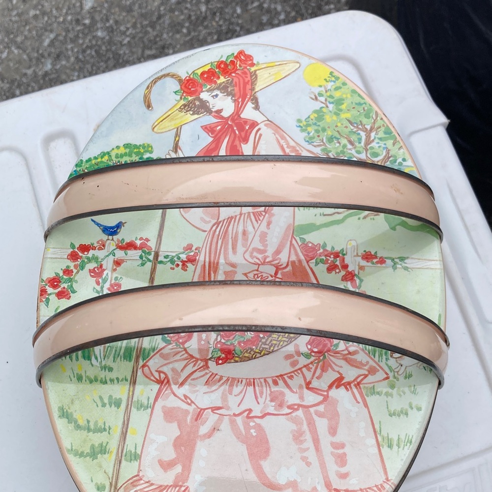 Tin Victorian Vintage Pastel DecorativeAluminum Box